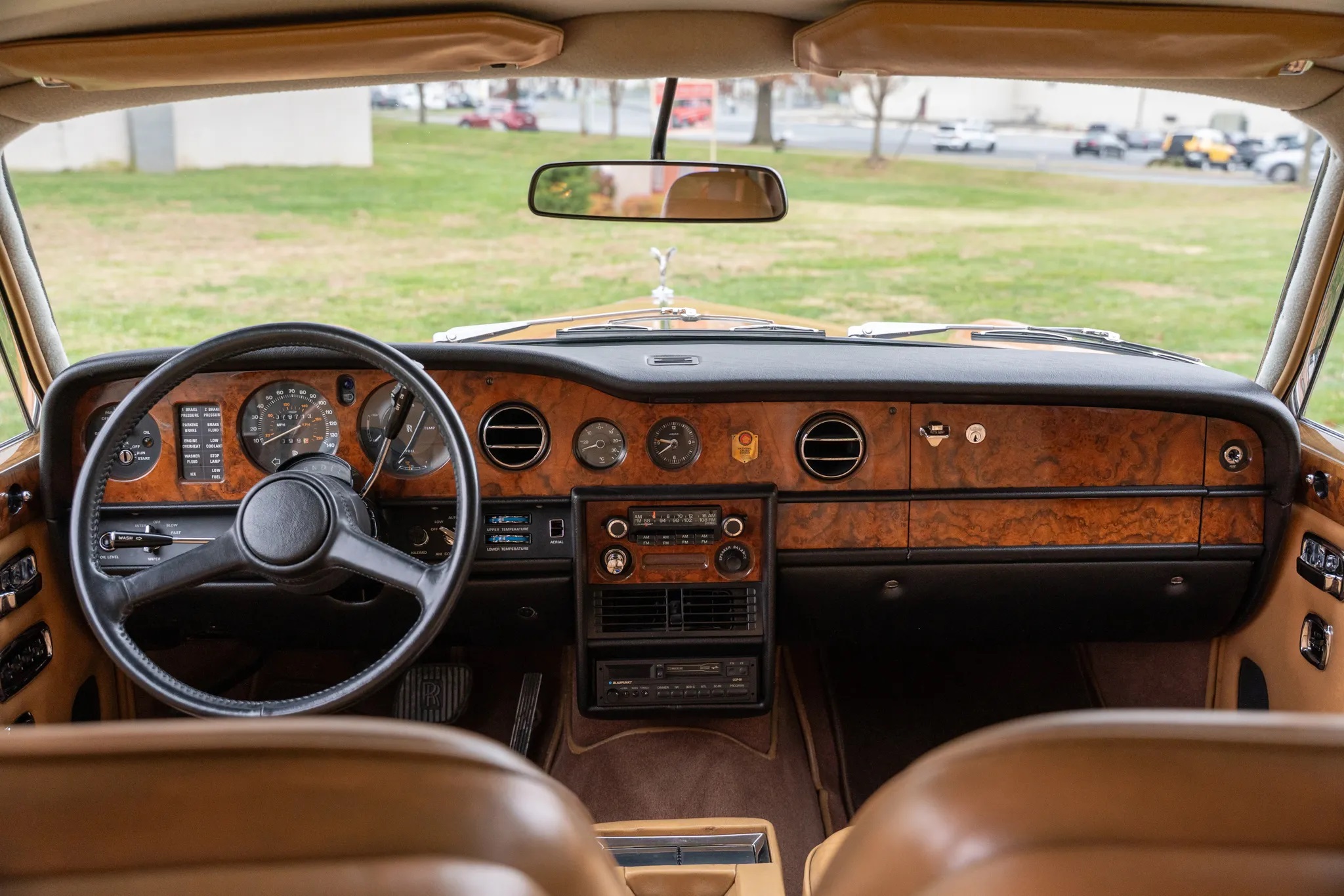 
								Rolls-Royce Silver Wraith II full									