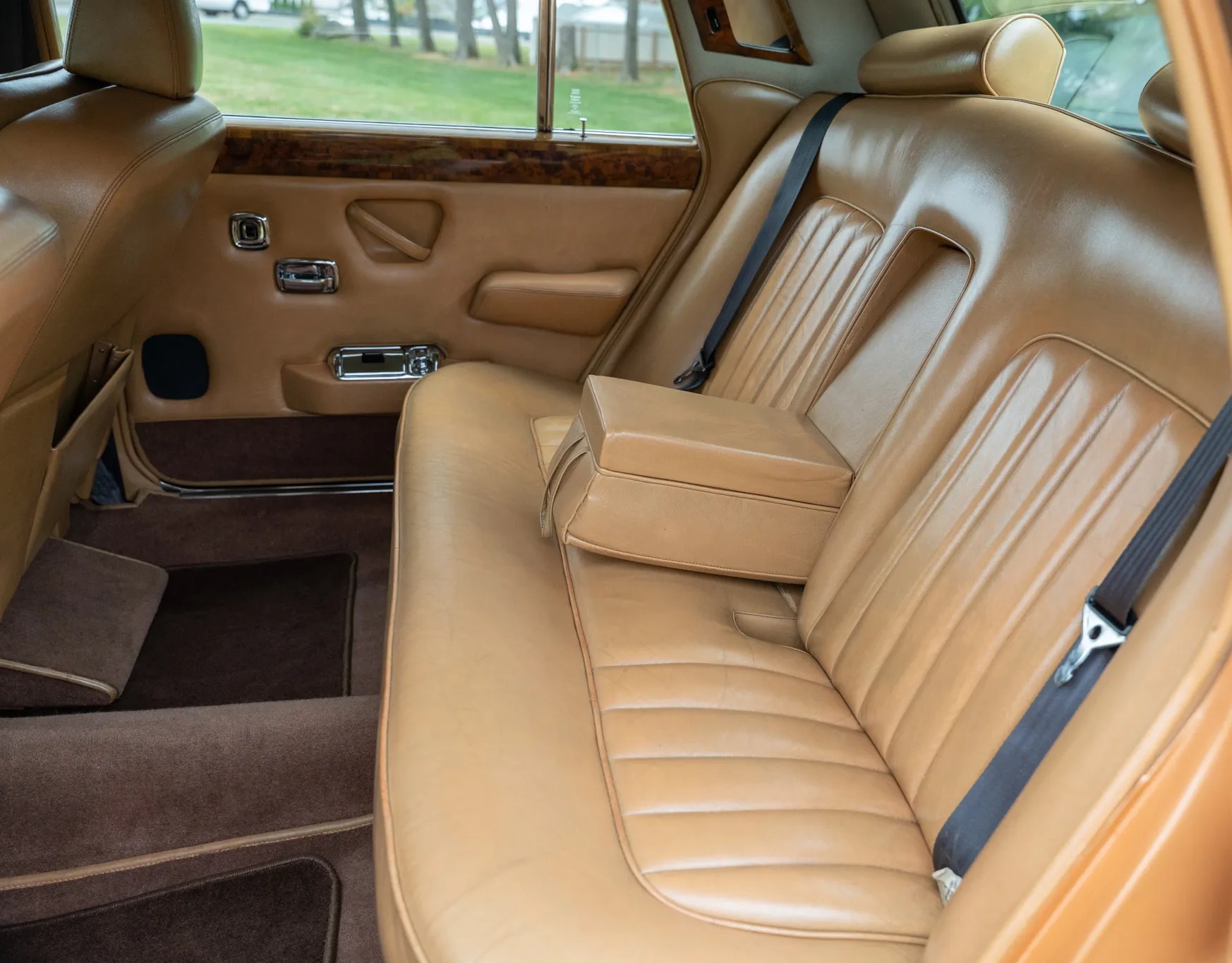 
								Rolls-Royce Silver Wraith II full									